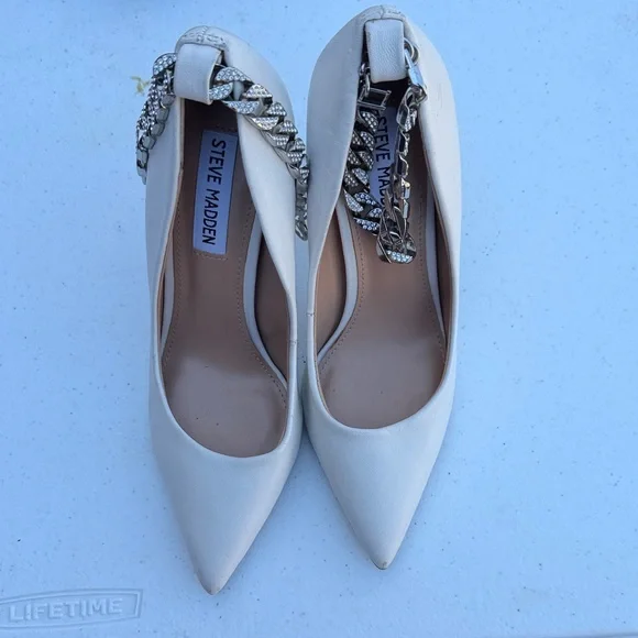 Steve Madden Cream Heels with Chain Accent - Picture 3 of 5